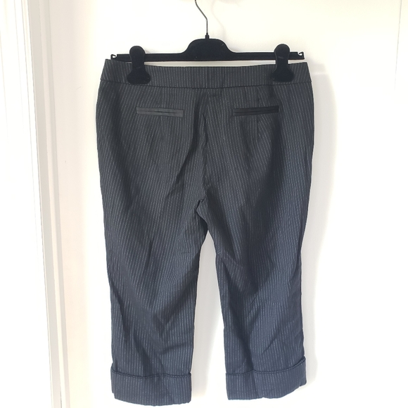 Bebe pinstripe cuffed capri - Picture 7 of 10